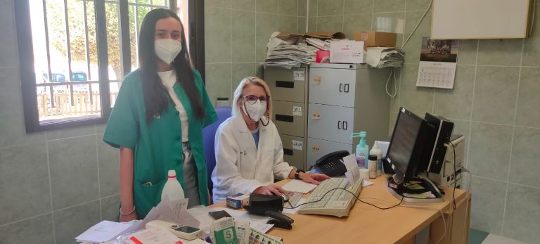 Dos sanitarias pregonan las fiestas de Cabezarrubias del Puerto