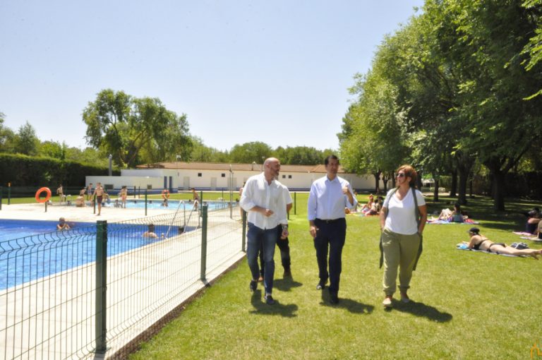 Argamasilla de Alba resuelve el problema de pérdida de agua de su piscina municipal con una subvención de la Diputación
