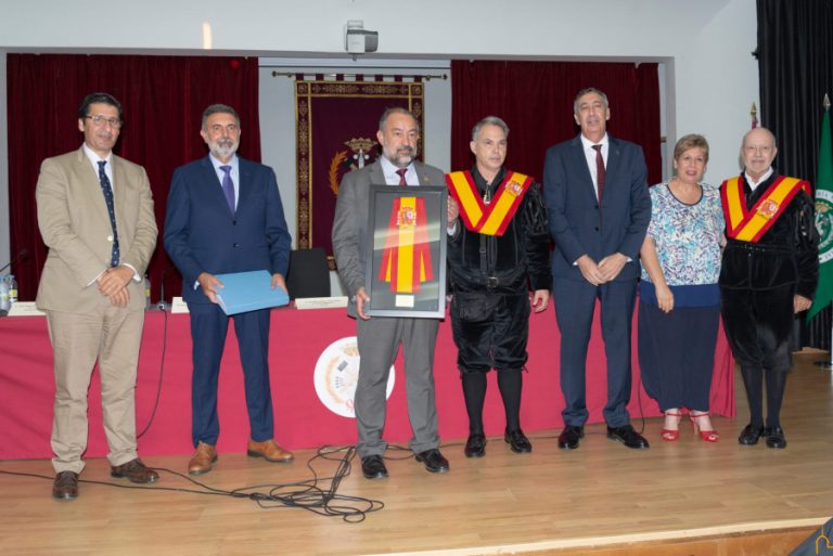 Caballero reconoce a la Escuela de Ingeniería Minera e Industrial de Almadén como una fábrica de talento vinculado a la tierra