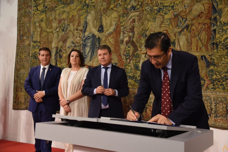 Caballero y Page contribuyen a recuperar la dignidad de las personas más vulnerables de la provincia con una inversión en empleo que supera los 30 millones de euros