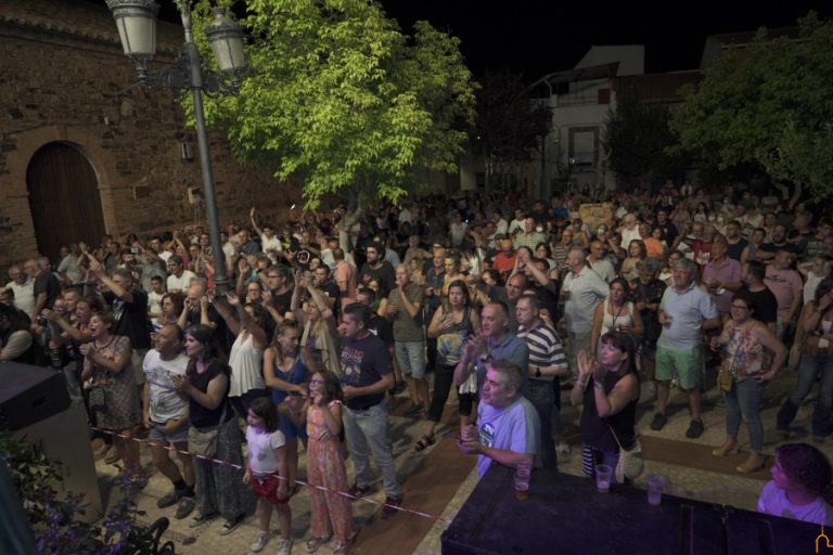 La Guardia y Burning hicieron vibrar este fin de semana Horcajo de los Montes y Solana del Pino con los conciertos de la Diputación