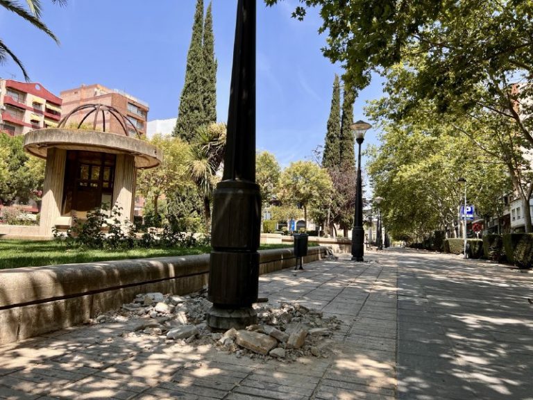 Puertollano: Las costosas farolas del Paseo del Bosque, primer objetivo de las obras