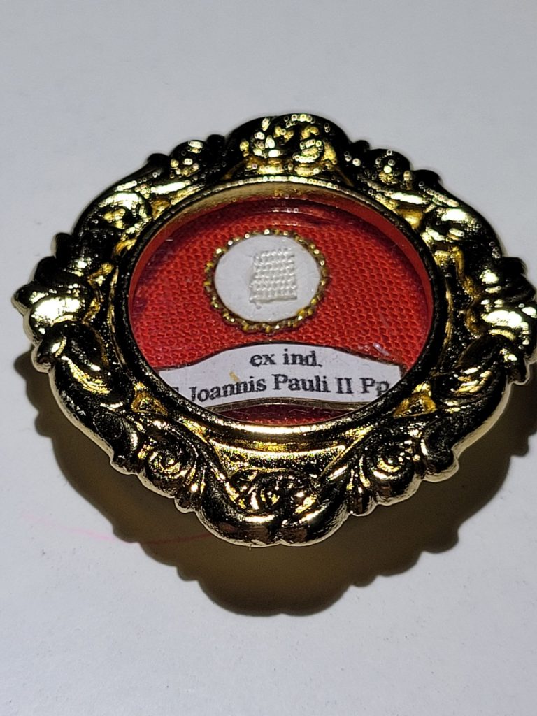 Ciudad Real: El paso de Jesús Nazareno incorpora las reliquias de San Juan Pablo II