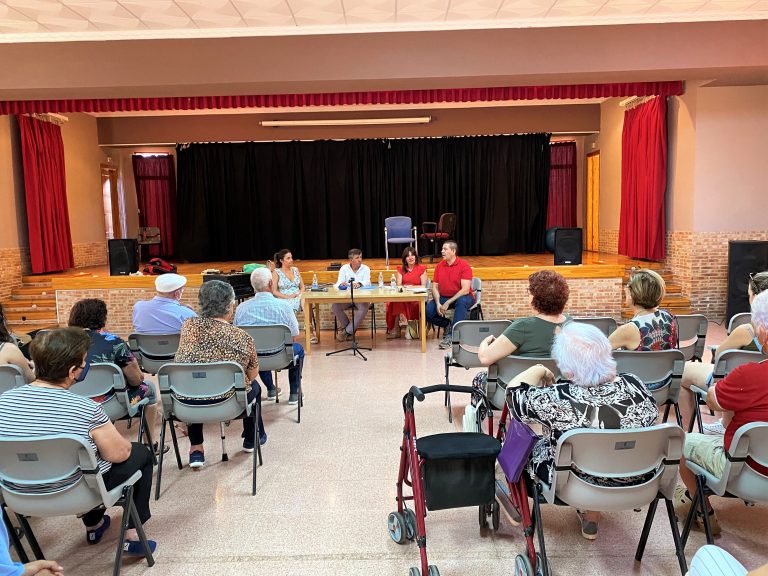 Fernández pone a El Torno como ejemplo de la apuesta del Gobierno de García-Page por el medio rural