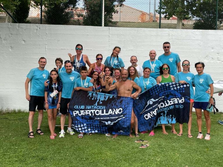 43 medallas para el Club Natación Puertollano Máster en el Campeonato regional de verano