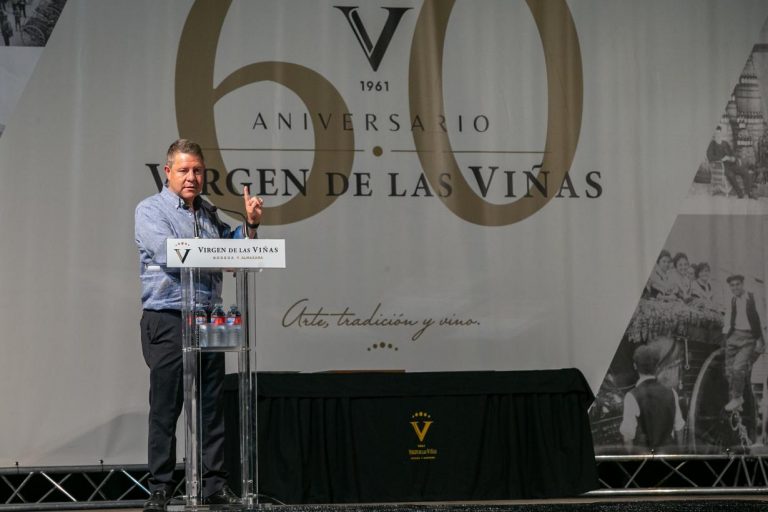 García-Page anuncia que la nueva Ley regional de la Viña y el Vino, “empapada” del espíritu cooperativo de Virgen de las Viñas, llegará el jueves a las Cortes regionales