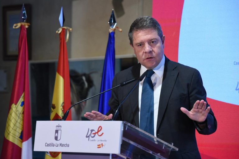 El presidente García-Page subraya que la industria turística regional “va camino de convertirse en el 15 por ciento de nuestra riqueza”
