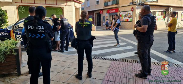 Detenidas dos personas y otras varias detectadas en situación irregular en un control de extranjería en Bolaños