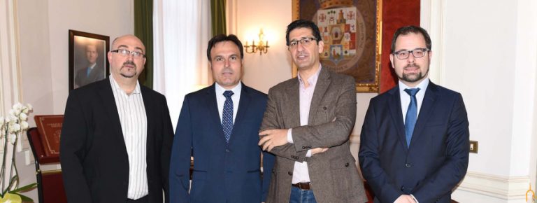 Caballero renueva su compromiso con el Consejo Regulador de apoyar la promoción del vino de la D.O. «La Mancha»