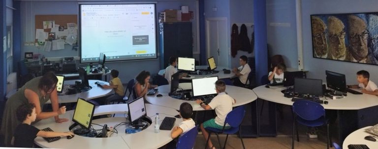 Continúan los talleres de verano del Centro de Internet ￼