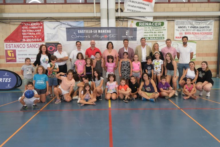 El Gobierno regional presenta un plan para ayudar a los clubes que trabajan con deporte base en aspectos como su organización, el bienestar o el entrenamiento 