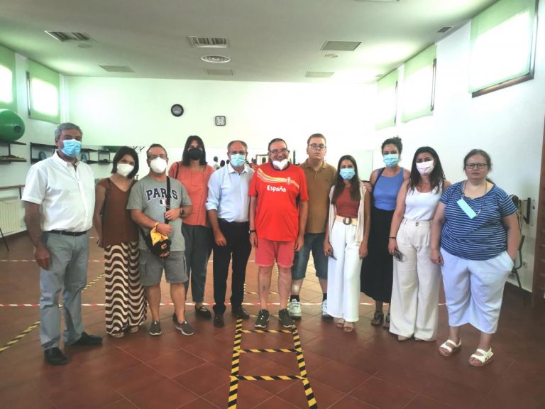 El Gobierno regional invierte cinco millones de euros en más de 300 actuaciones de reforma y modernización de los centros de atención a personas con Discapacidad