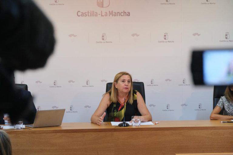 El Gobierno regional repartirá en septiembre más de 1.000 armarios de carga para dispositivos informáticos por un valor de más de 620.000 euros