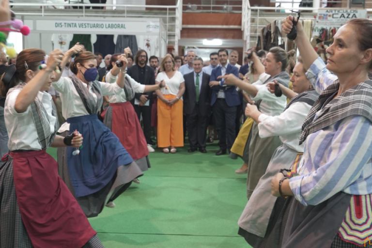 Caballero ve en Mencatur la demostración de «un mundo rural que está vivo»