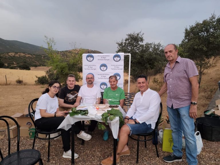 Vino y Perseidas en El Hoyo