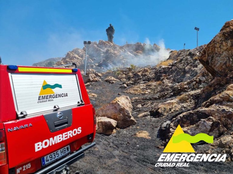 Puertollano: Las inmediaciones del Minero, calcinadas de nuevo por otro incendio