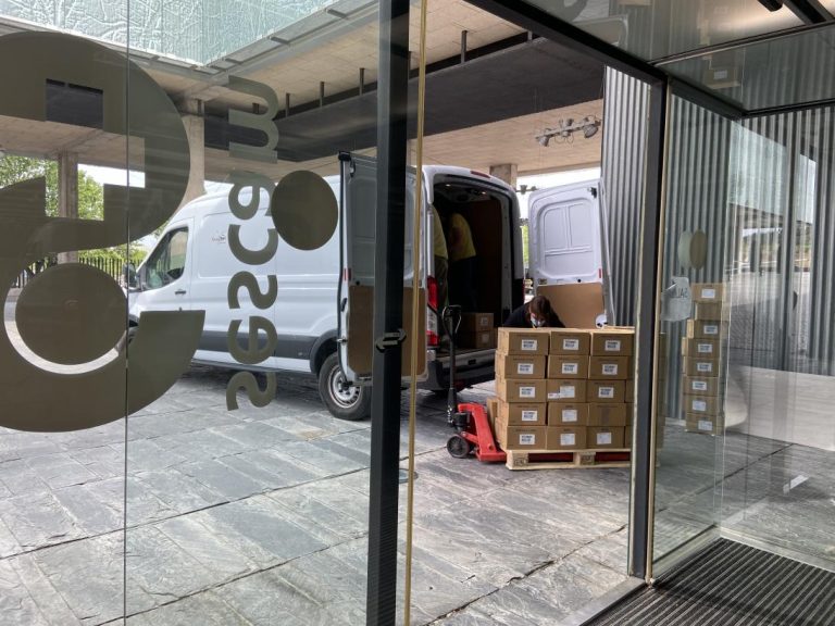 El Gobierno regional ha enviado esta semana una nueva remesa con más de tres millones de artículos de protección en los centros sanitarios