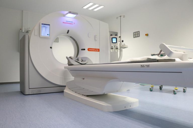 El Gobierno regional destina cerca de 600.000 euros a la adquisición de un nuevo TC para el Complejo Hospitalario Universitario de Albacete