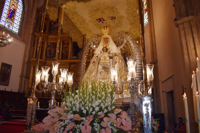 El Ayuntamiento avisa del lanzamiento de cohetes con motivo de la bajada de la Virgen del Prado al altar mayor
