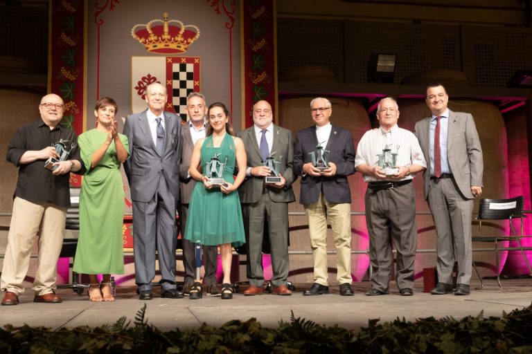 Valdepeñas hizo entrega de sus Honores y Distinciones 2022