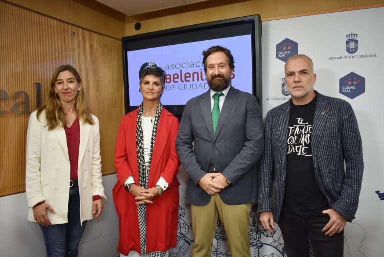 La pintora Nuria Barrera y el periodista Alberto Reyes serán la cartelista y el pregonero de la Navidad 2022 de Ciudad Real