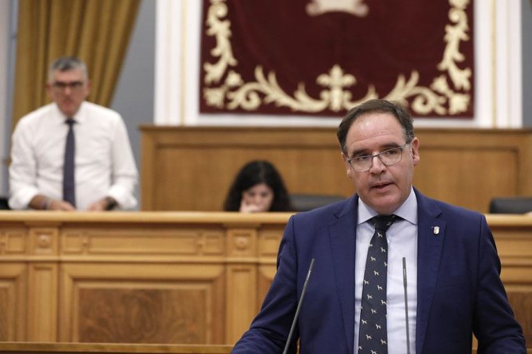 Prieto alerta sobre la subida de la luz y combustibles en el inicio de  curso, “agravan una situación en la Page no ha cumplido, en siete años,  sus promesas electorales”