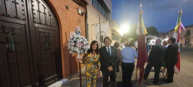 El grupo socialista de Granátula de Calatrava acompaña, junto a Agustín Espinosa, a la Hermandad del Santo Cristo de la Resurrección  en los actos en su Honor