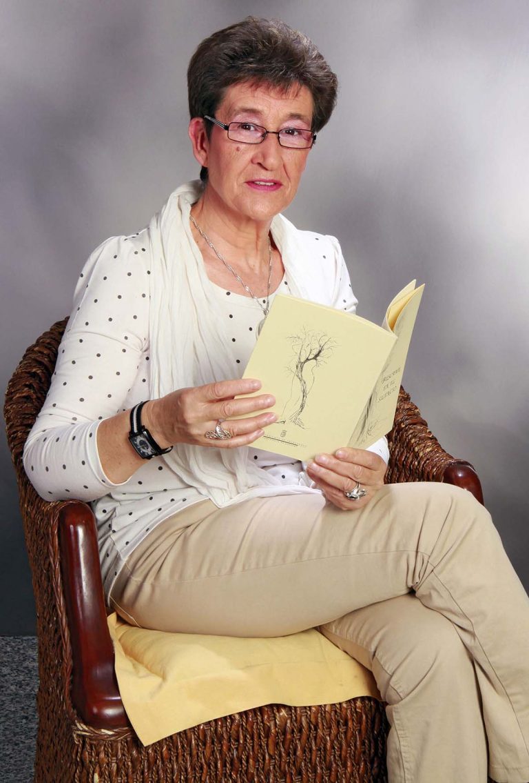 Teresa Sánchez Laguna: “La poesía me buscó a mí y por eso escribo, porque la poesía sigue buscándome”