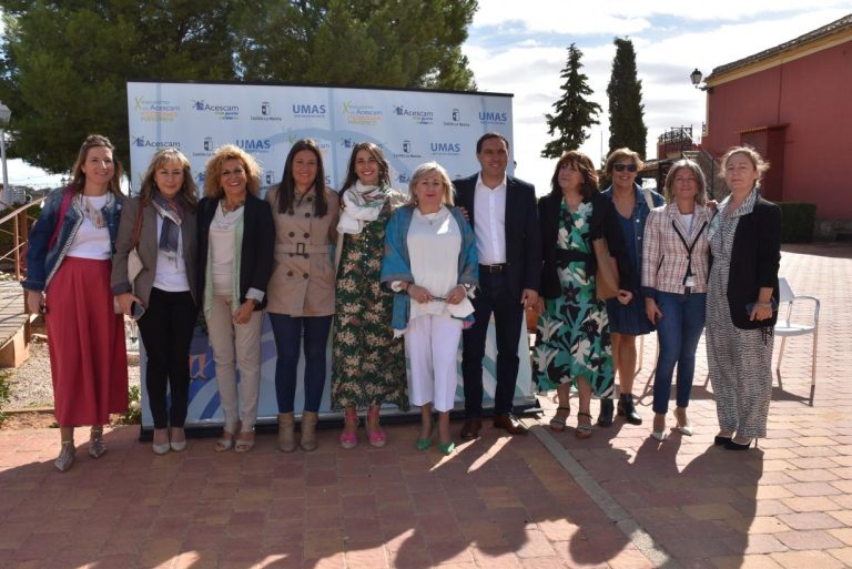 El Gobierno de Castilla-La Mancha arranca en octubre los turnos de otoño de los programas de Turismo Social y Rutas Senderistas para mayores