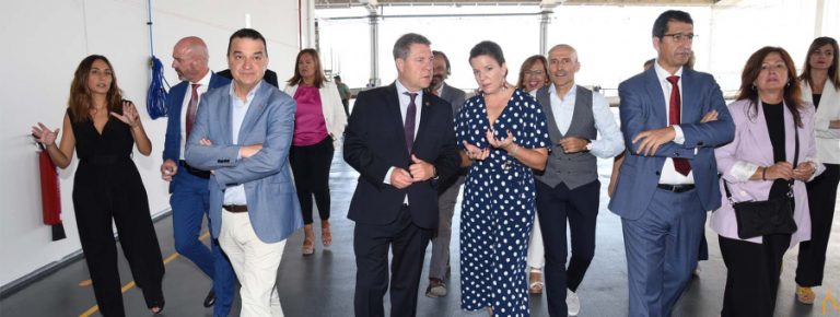 Caballero ofrece al sector del pistacho una feria como FENAVIN que refuerce y proyecte a la provincia como potencia productora