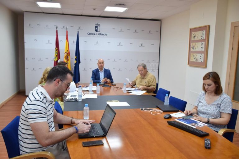 El Gobierno regional aproxima a cerca de 100 empresas, a través de un webinar, las ayudas para mejorar la comercialización y el crecimiento de las pymes en nuevos mercados