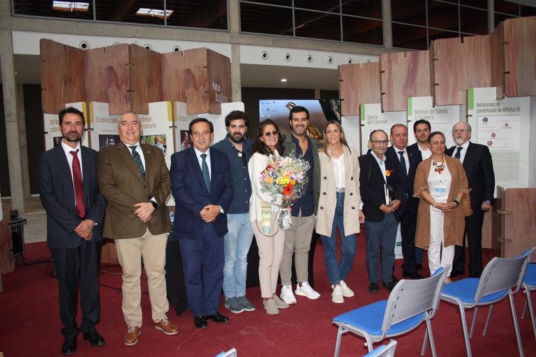 Emotivo homenaje en FERCATUR a Patxi Andión, firme defensor de la actividad cinegética y de la naturaleza
