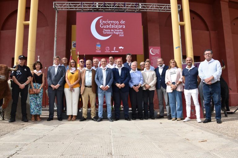 Martínez Guijarro compromete la defensa al sector taurino en la región: “Lo vamos a defender, cuidar y apoyar”