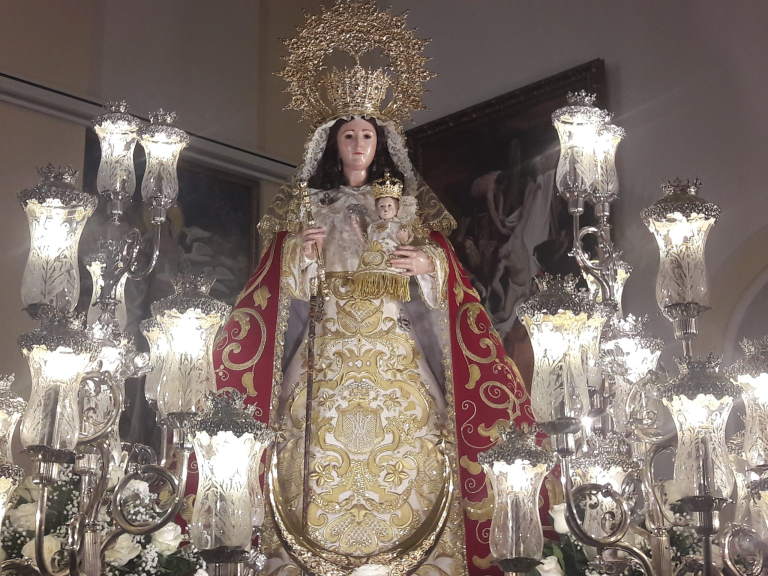 Puertollano: La Virgen de Gracia reestrenará el 8 de septiembre el manto del 25 aniversario de la coronación