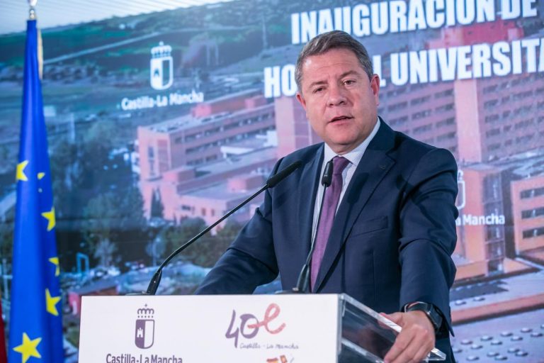 García-Page se compromete a hacer del Hospital Universitario de Guadalajara “un hospital pleno, con todos los servicios”