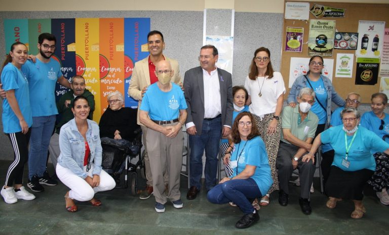 Puertollano se suma al día mundial del alzheimer con punto informativo y lectura de manifiesto