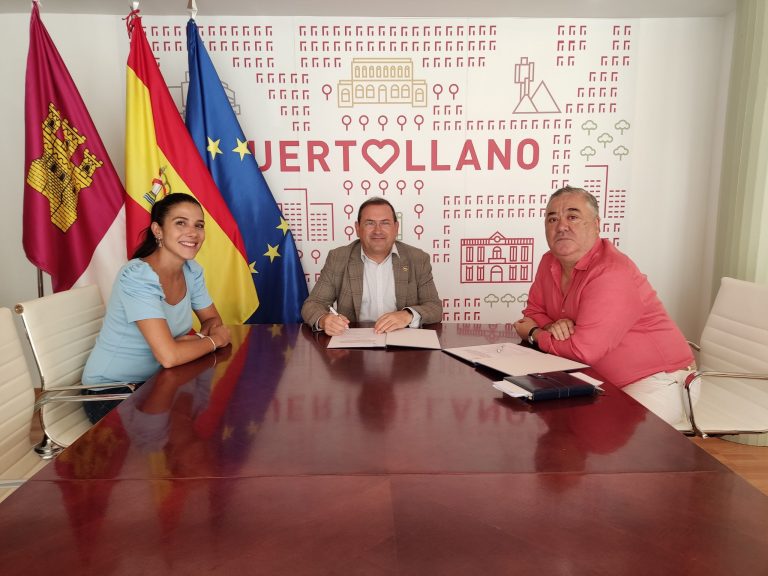 Ayuntamiento de Puertollano y Cruz Roja renuevan el convenio de colaboración de programas de bienestar social