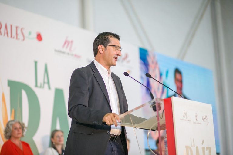 Caballero agradece a las mujeres rurales estar demostrando que se puede hacer vanguardia desde los pueblos y reclama más visibilidad sobre su aportación, su vida y sus derechos