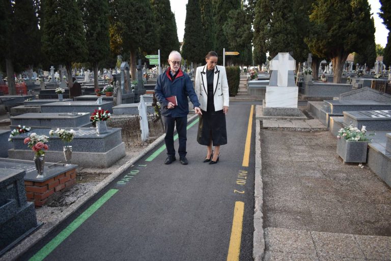 Nueva señalización y mejora del asfaltado en el Cementerio de Ciudad Real de cara del Día de Todos los Santos