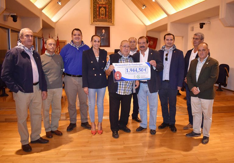 Ciudad Real: La Hermandad de Pandorgos, en colaboración con el Ayuntamiento, hace entrega de la recaudación solidaria del concierto de flamenco a la Asociación Española Contra el Cáncer