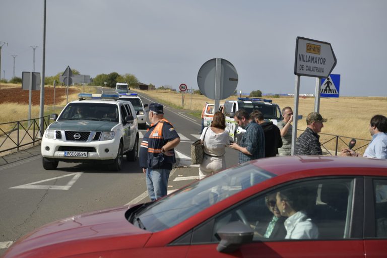 Tragedia en Argamasilla de Calatrava: «No hubo tiempo ni de negociar» en el tiroteo que acaba con tres muertos, incluido el tirador, y tres heridos