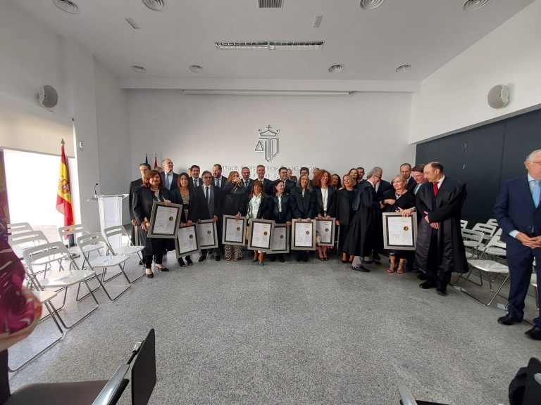 Ciudad Real: Reconocimiento a los 25 años de servicio a la abogacía