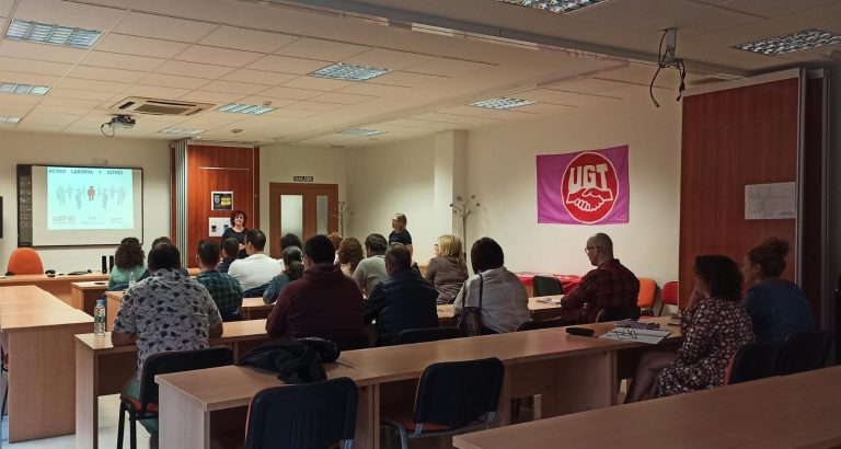 El 32 % de la población trabajadora reconoce sufrir presiones y sobrecarga de trabajo y un 3 % acoso o intimidación