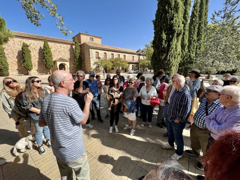 Puertollano: Los vecinos vuelven a plantarse contra la tala en la calle Ancha y proponen alternativas que salven los árboles