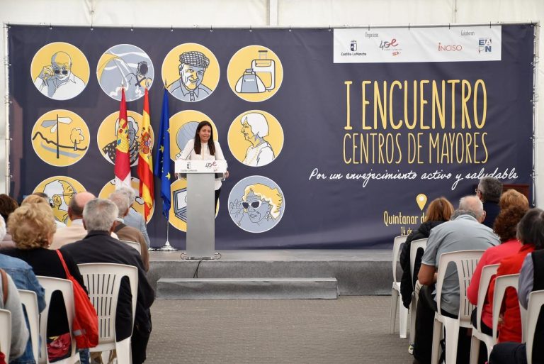 El Gobierno regional organiza el I Encuentro de Centros de Mayores de la Red de Castilla- La Mancha con la participación de un millar de personas 