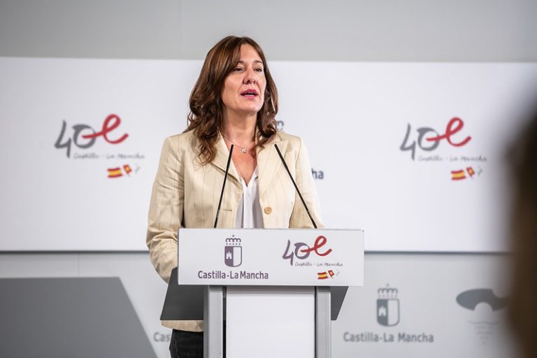 El Gobierno de Castilla-La Mancha dará ayudas individuales de hasta 9.600 euros para adaptar los taxis a personas con movilidad reducida