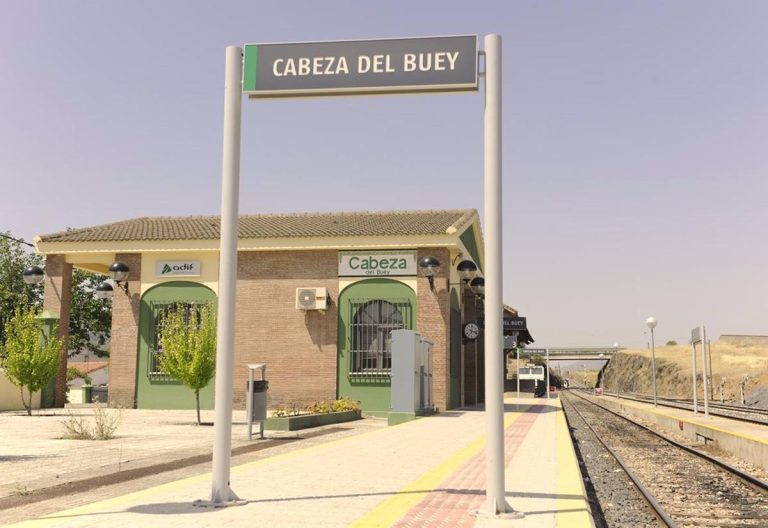 Adif mejora los sistemas de señalización y seguridad entre Villanueva de la Serena y Brazatortas/Veredas por 38 millones