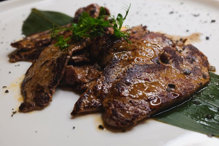 Castilla-La Mancha convoca los premios a las mejores empresas del sector agroalimentario en producción ecológica, venta directa y carne de caza