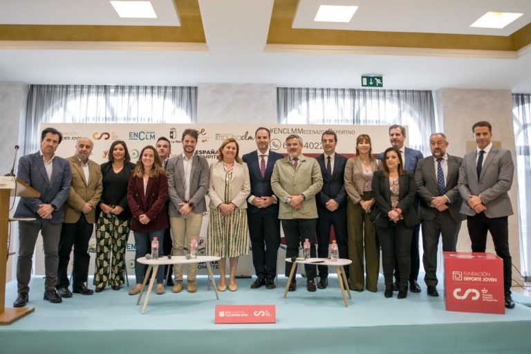 El Gobierno regional va a destinar durante esta legislatura cerca de 15 millones de euros en ayudas al deporte, un 30 por ciento más que en la anterior
