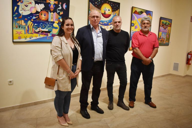 Inaugurada la colorida exposición “Visualizaciones” de Joaquín Ferrer Guallar en el Museo Elisa Cendrero  